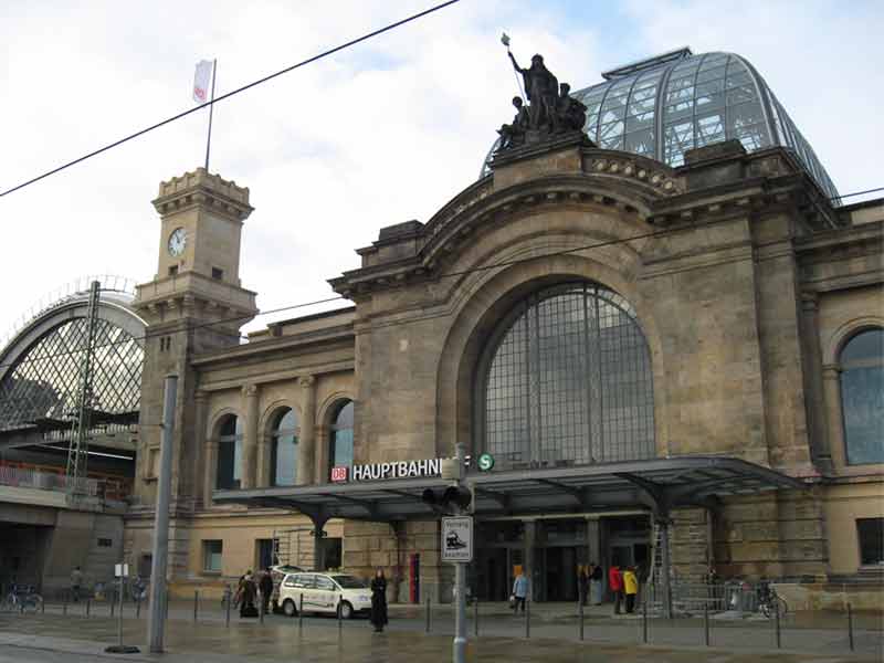 Teamoutfits-Textildruck-Dresden-Hauptbahnhof